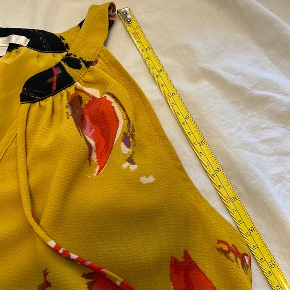 C & S FLORAL PRINT GOLD SHORT SLEEVELESS DRESS WITH POCKETS-SMALL-FREE SHIPPING - Picture 4 of 6